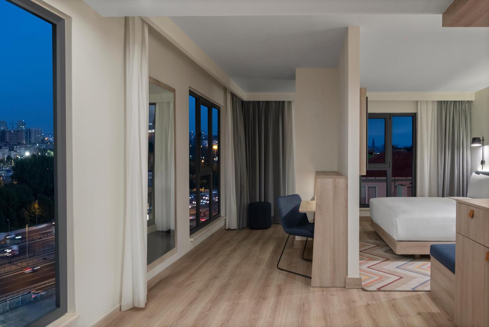 Hampton By Hilton Istanbul Merter Exteriör bild