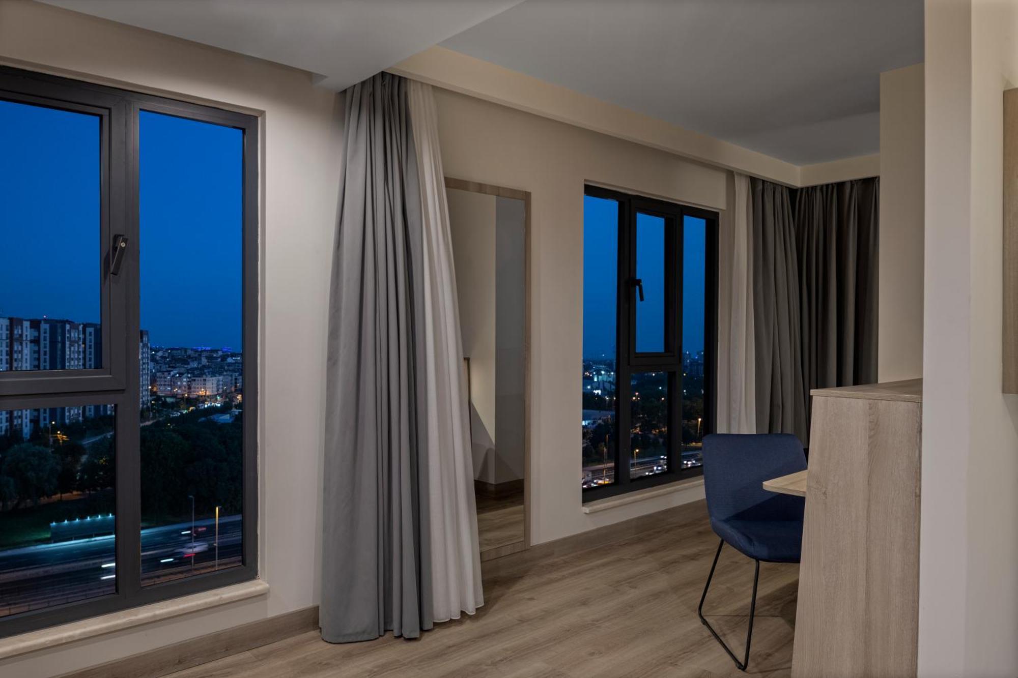 Hampton By Hilton Istanbul Merter Exteriör bild