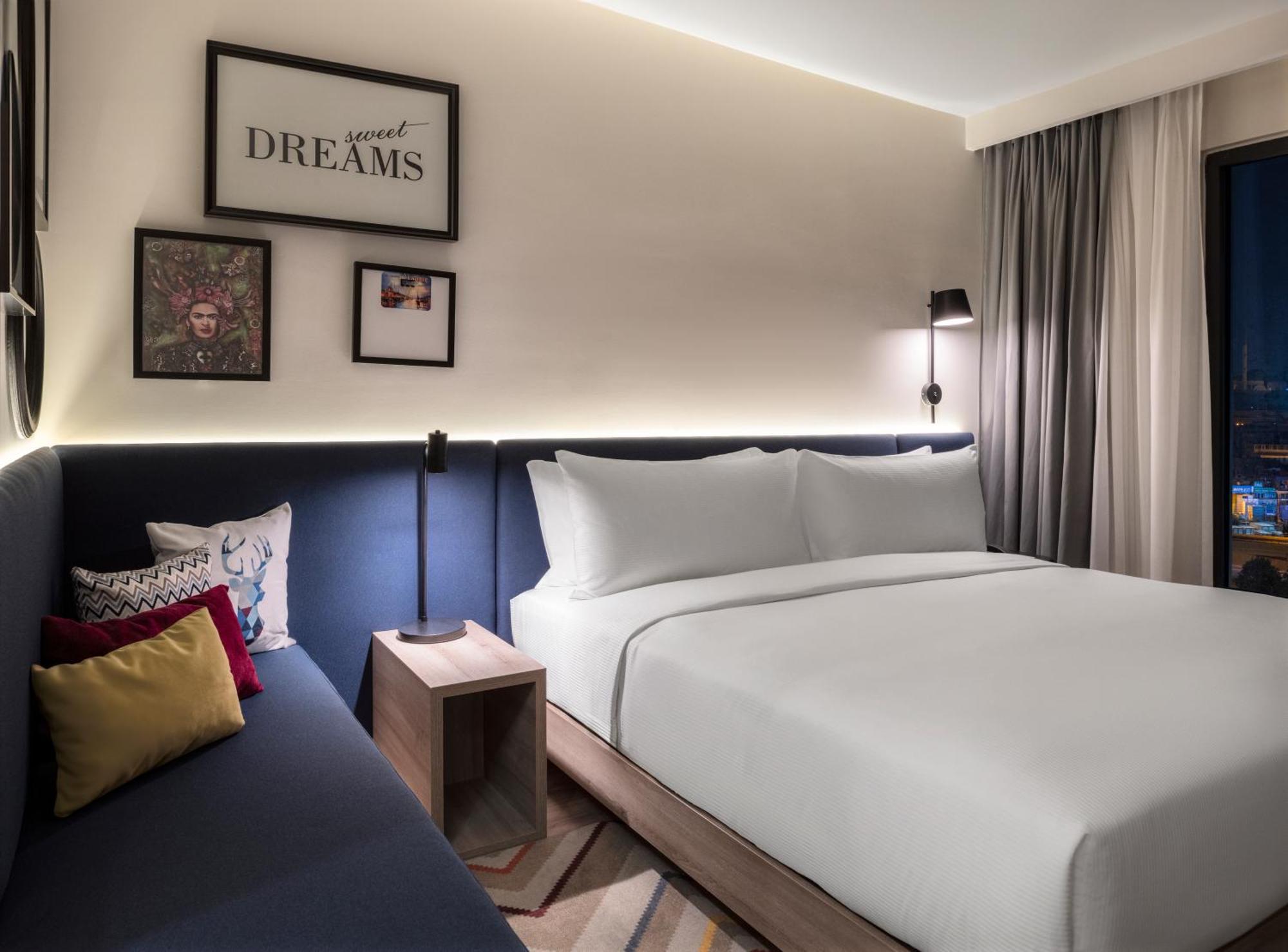 Hampton By Hilton Istanbul Merter Exteriör bild