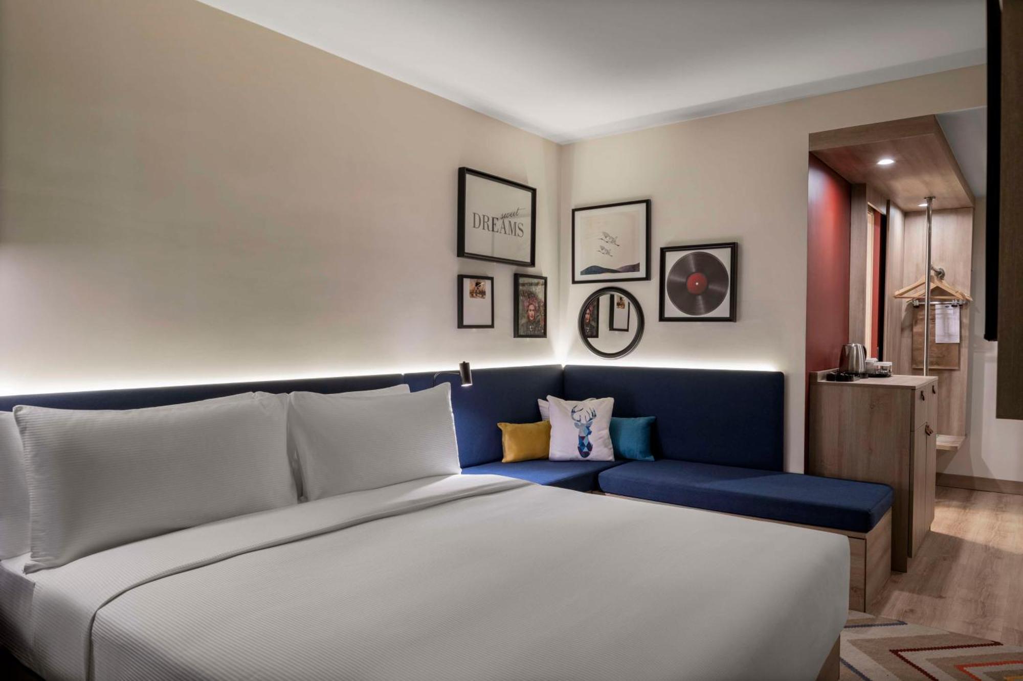 Hampton By Hilton Istanbul Merter Exteriör bild