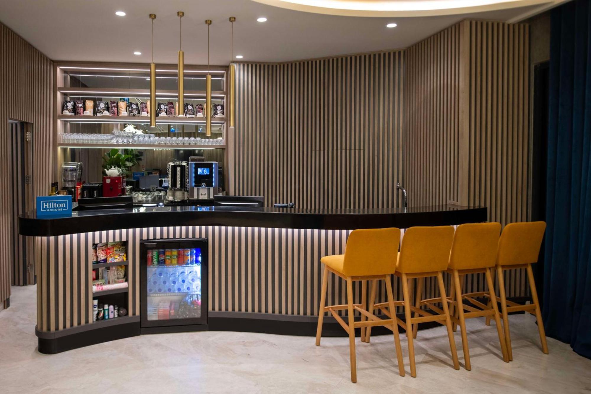 Hampton By Hilton Istanbul Merter Exteriör bild