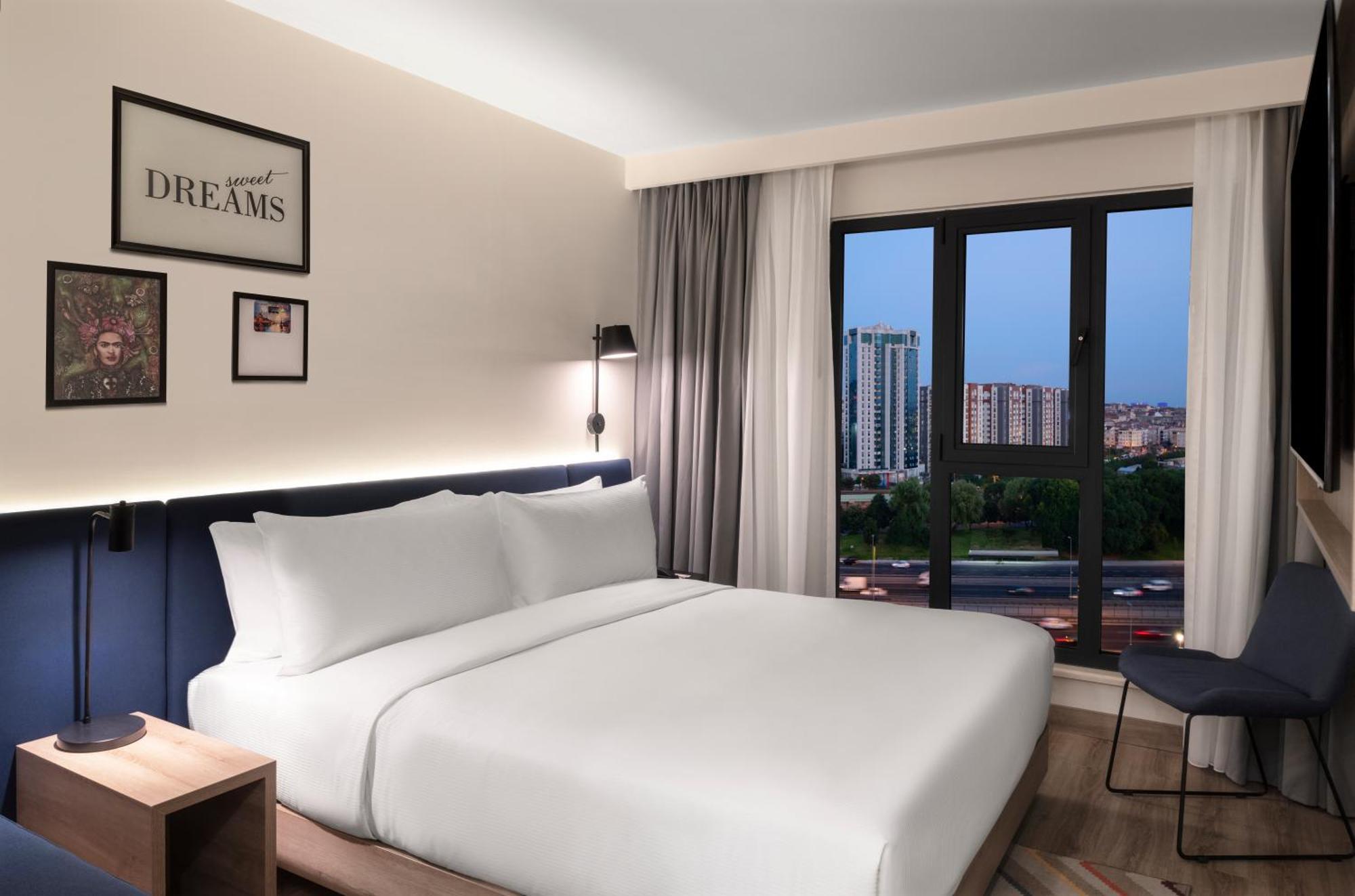 Hampton By Hilton Istanbul Merter Exteriör bild